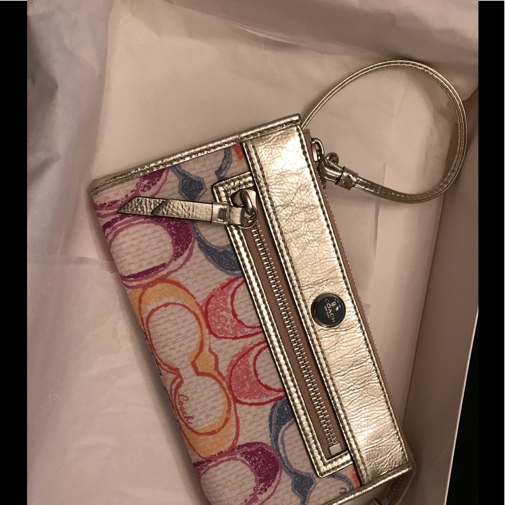 Coach poppy graffiti wristlet RARE