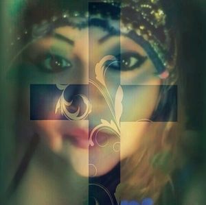 Meet your Posher, Adrienne