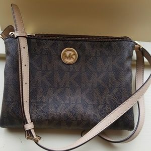 Michael Kors  Crossbody