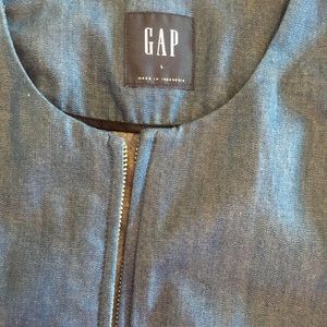 Gap size L jean jacket, like new!