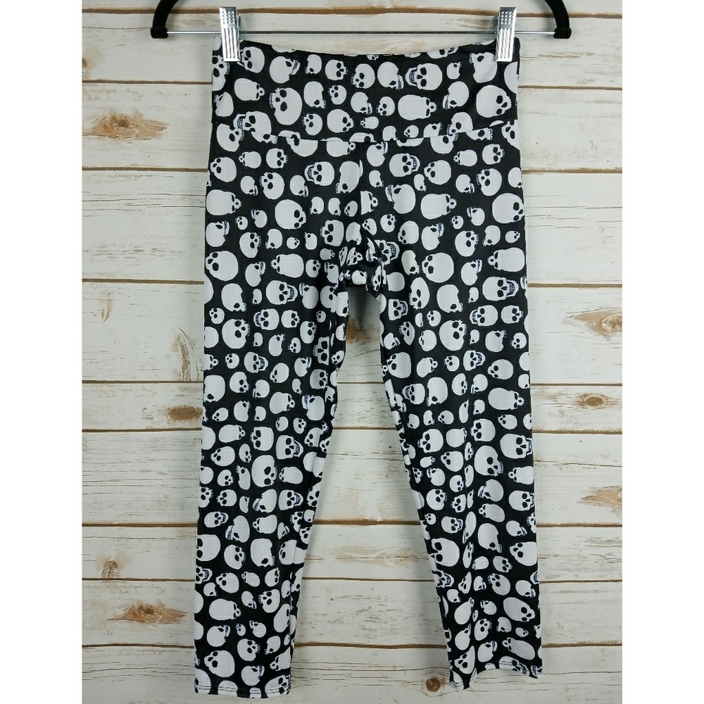 Onzie Halloween Skull Print Capri Leggings