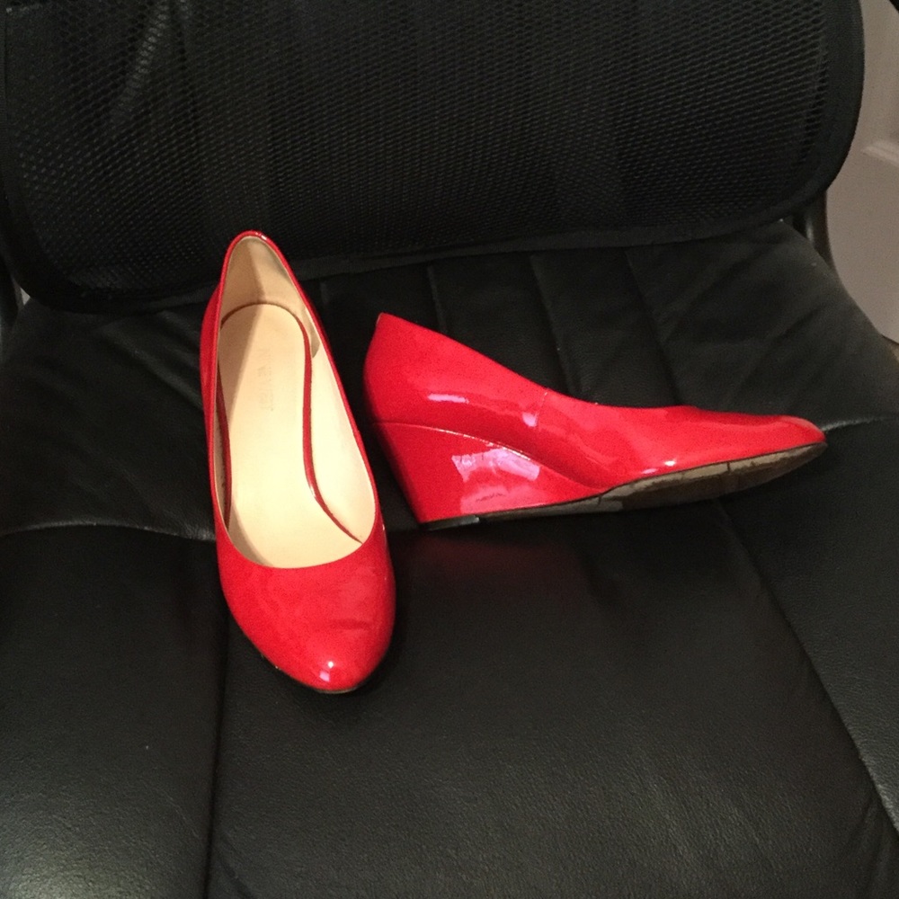 ‼️NWT‼️ Nine West Red Patent Wedges