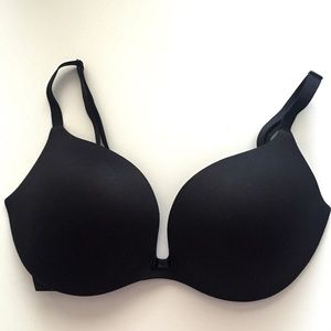 Victoria's Secret Incredible Plunge