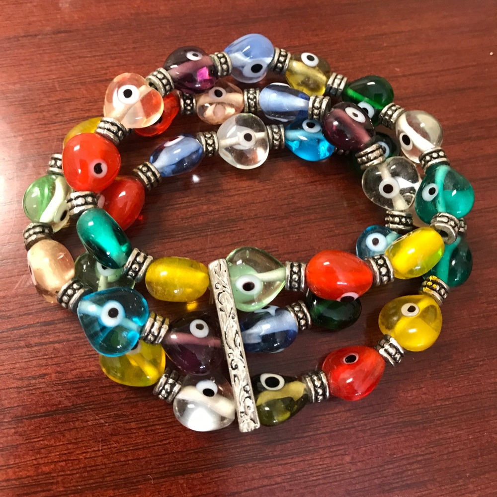Costume jewelry bracelet