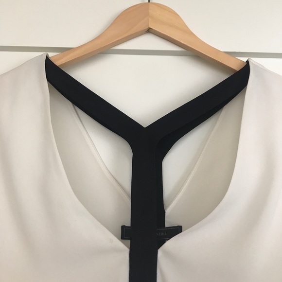 Beautiful black and white sleeveless blouse - Picture 2 of 4