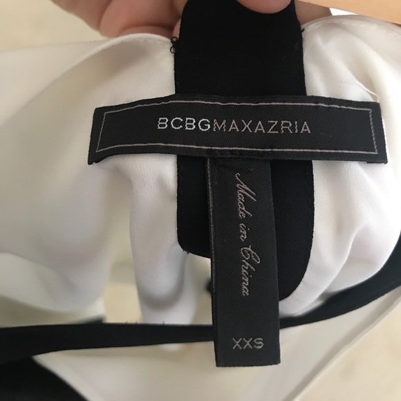 Beautiful black and white sleeveless blouse - Picture 4 of 4