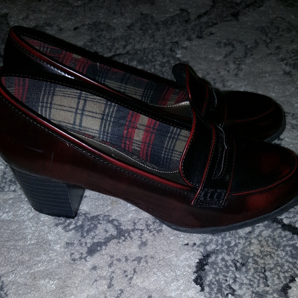 American Eagle loafers