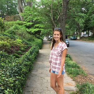 Meet your Posher, Lauren