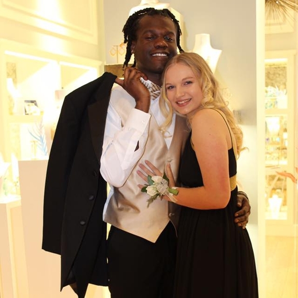 Meet your Posher, Tay - Picture 1 of 1