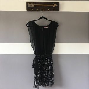 🆕NWOT Candie's Black and Silver Lace Dress