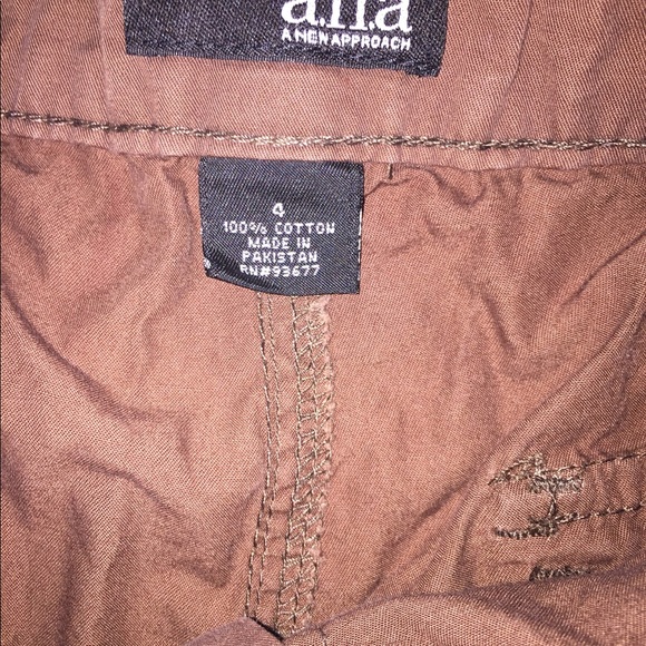 A.n.a Brown Khaki Cargo Capri's Sz 4 - Picture 3 of 4