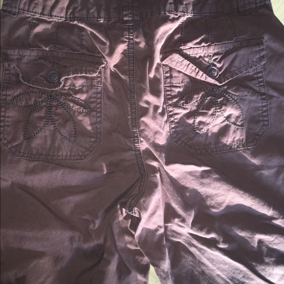 A.n.a Brown Khaki Cargo Capri's Sz 4 - Picture 4 of 4