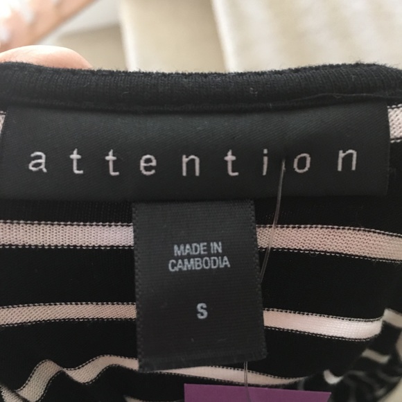 Black white stripe peep hole 3/4 sleeve size small - Picture 2 of 2