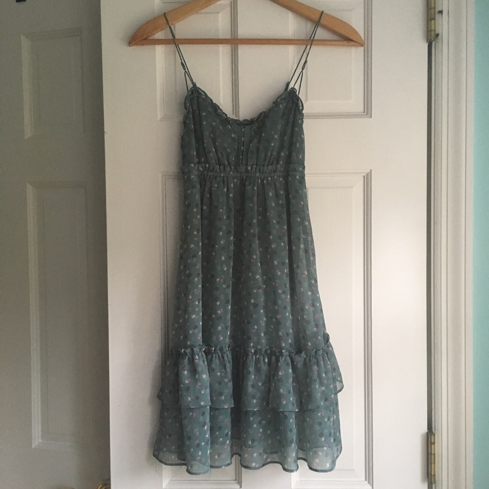 floral ruffle dress 🍃