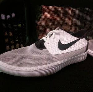 Nike solar soft moccasins
