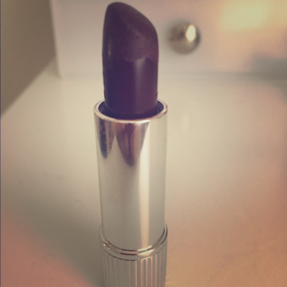 the Estee edit Mattified Lipstick Rouge Mat