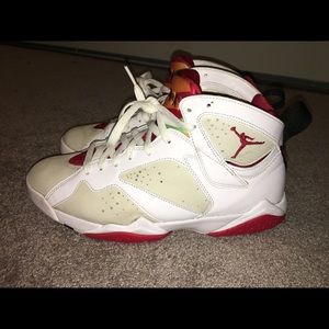 Jordan 7 "Hare"
