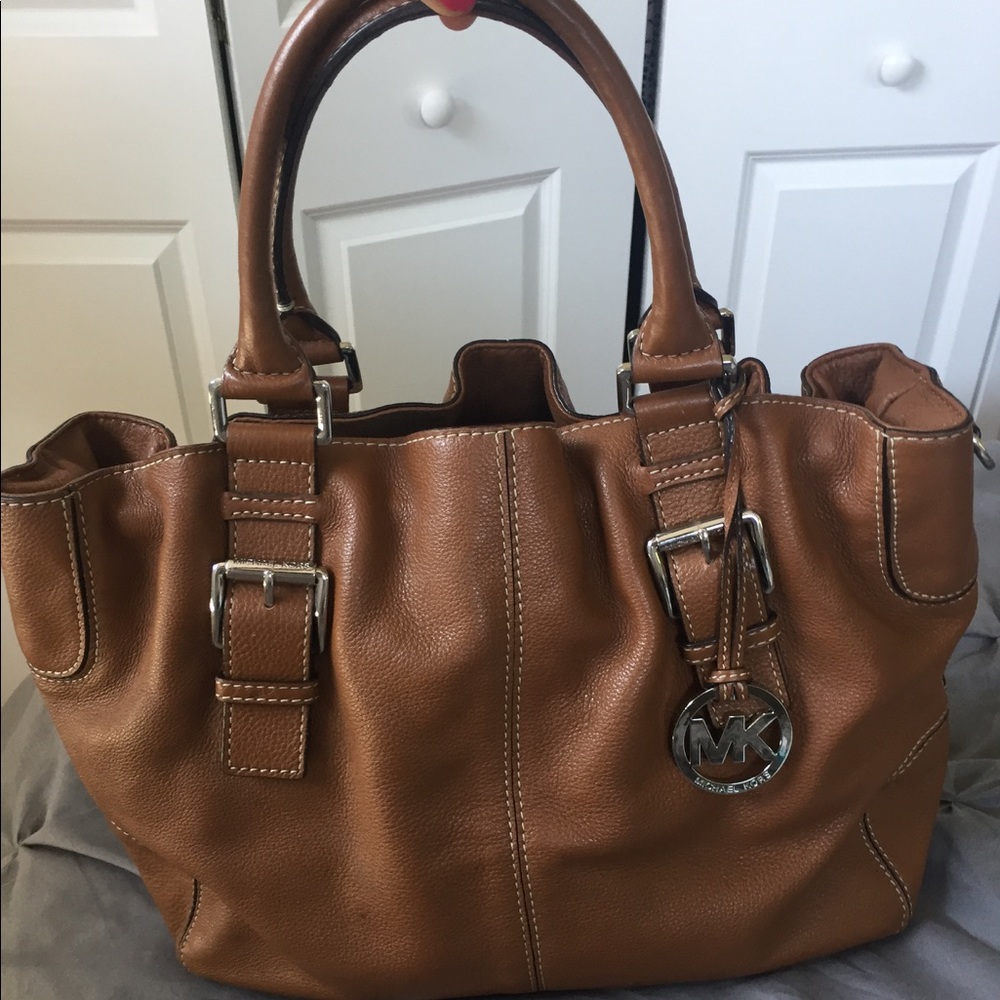 GORGEOUS Authentic BROWN LEATHER Michael Kors Bag