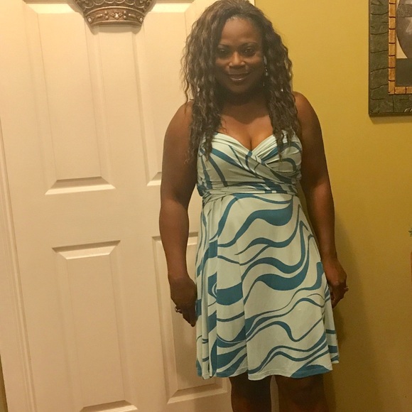 Dress - Picture 2 of 5