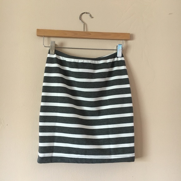 American Apparel pointe mini skirt - Picture 3 of 3