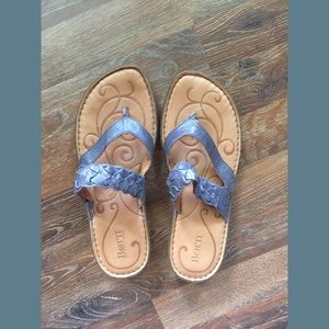 Born sandals