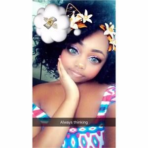 Meet your Posher, Tee