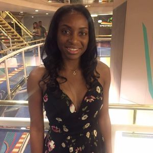 Meet your Posher, Nicole