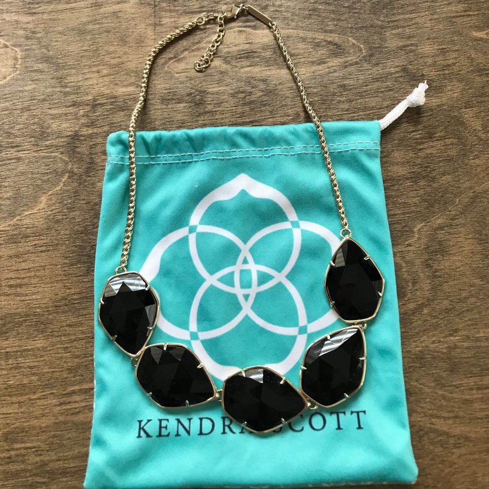 Kendra Scott Necklace
