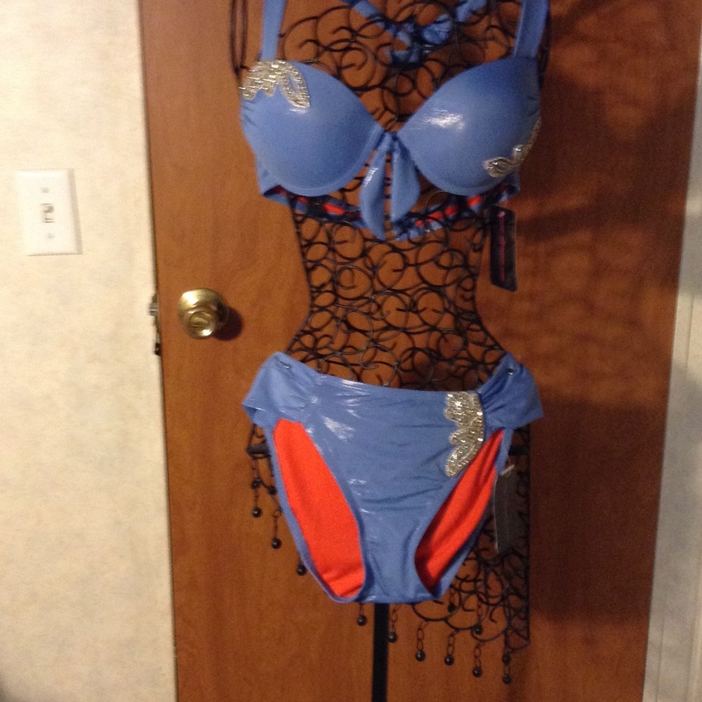 Swim suit