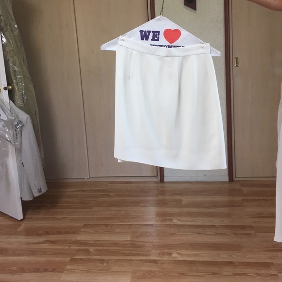 Off White skirt set - Picture 3 of 4