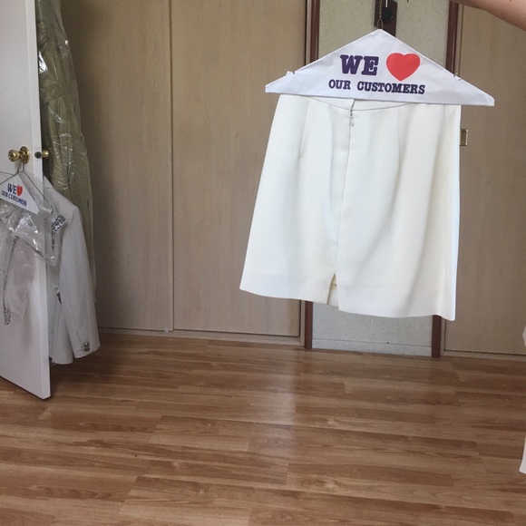 Off White skirt set - Picture 4 of 4