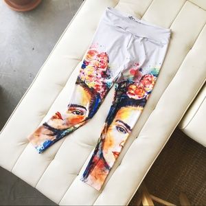 HOST PICK 🎉🎉🎉 Frida Kahlo leggings🍓