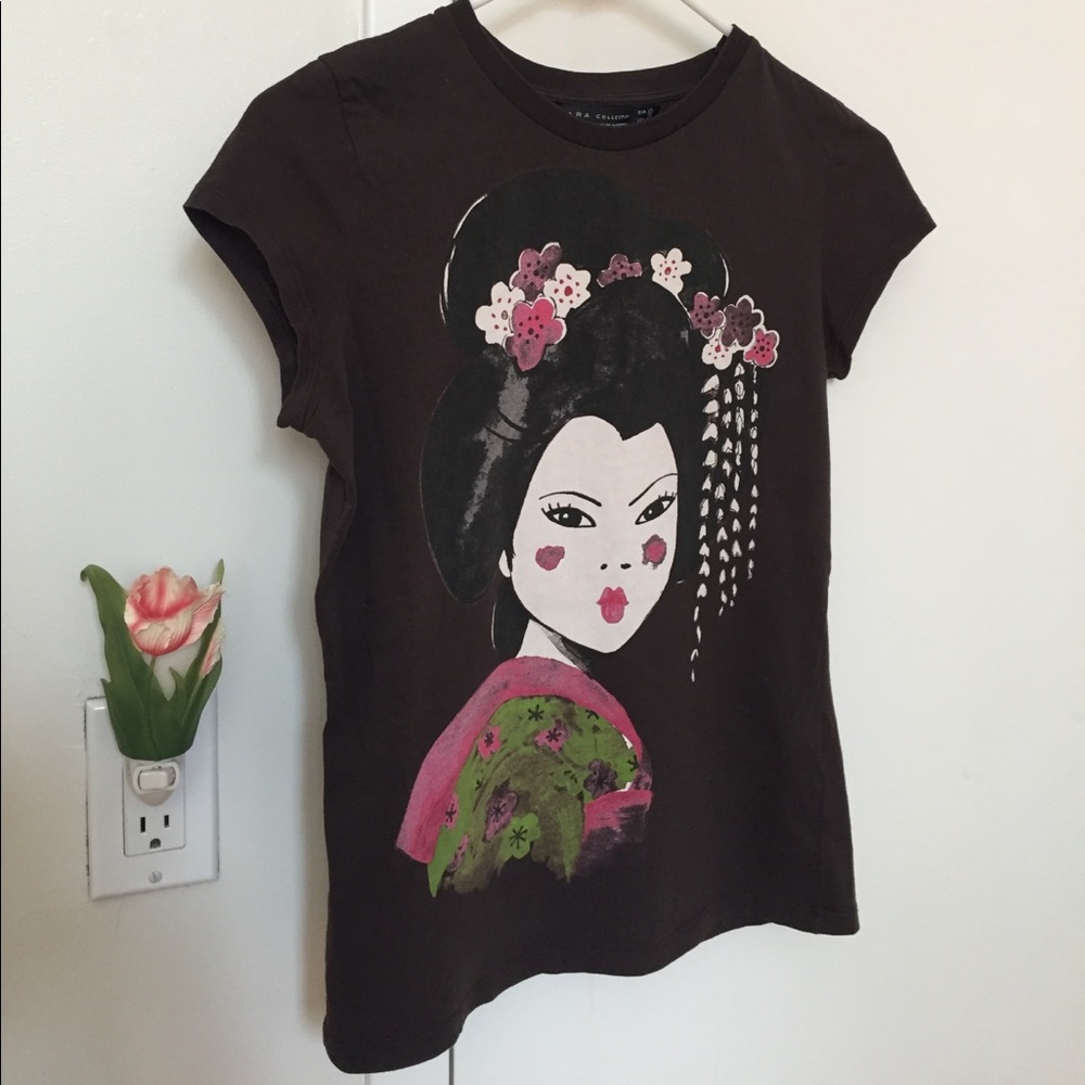 Shirt with a geisha print