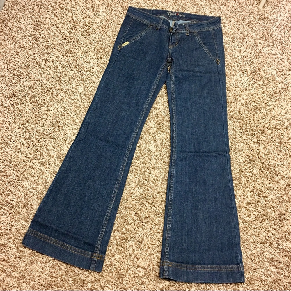 💥 Last Chance!💥 Tyler Skye Rio Flare Jeans