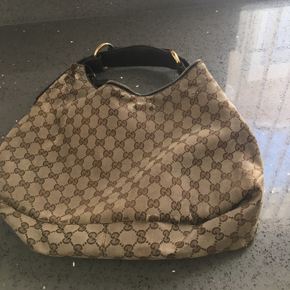 Gucci authentic purse