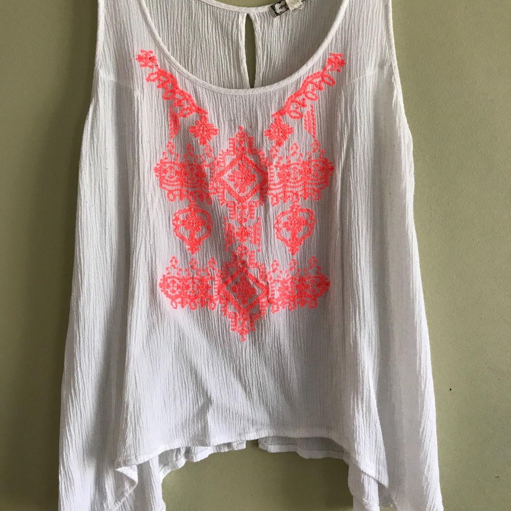 Dainty top