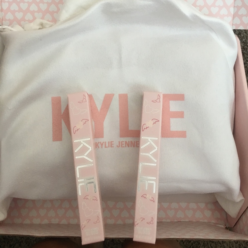 Kylie cosmetics gloss