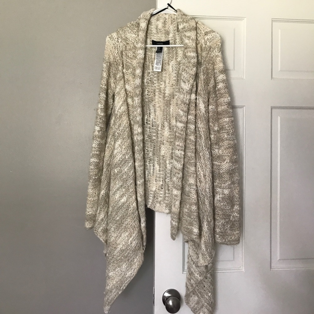 Gorgeous thick and cozy oversized knit sweater