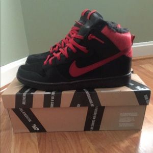 2012 Nike hi sb limited edition "Krampus"