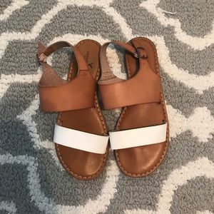 Leather sandals