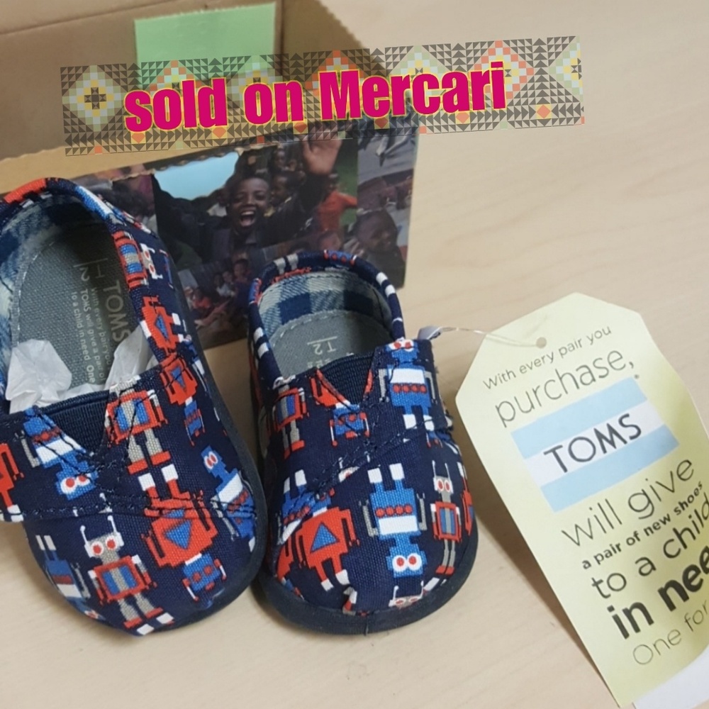 Tiny TOMS size 2 toddler NWT NWB
