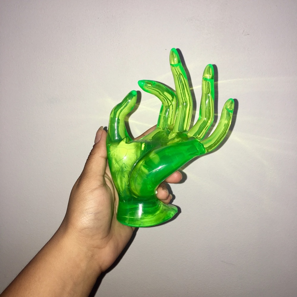 ❌SOLD❌ Green ring holder 💍