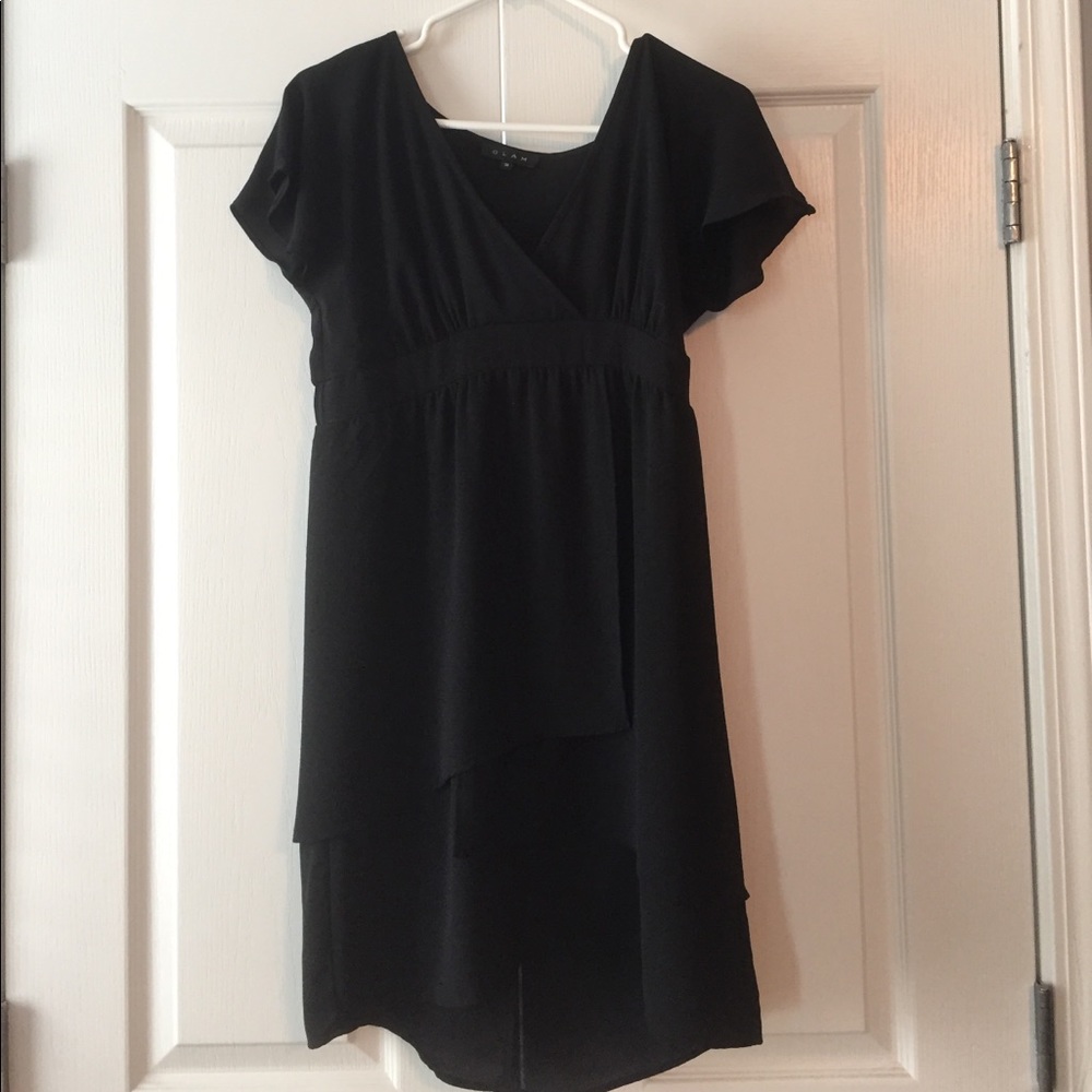 Black short sleeve dress