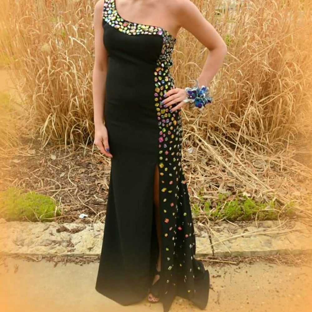 Black beaded prom or cocktail dress - Picture 2 of 3