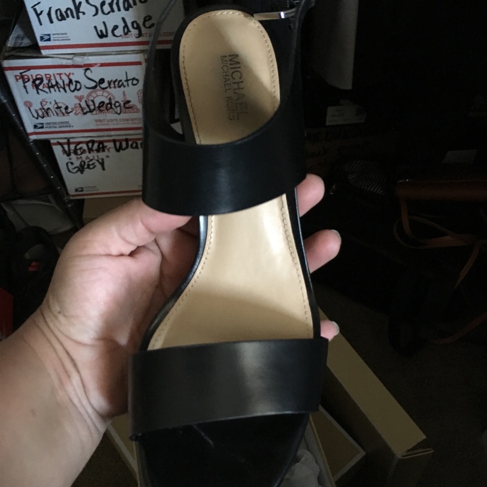 Michael Kors black lovely heels