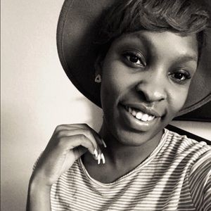 Meet your Posher, Adrine