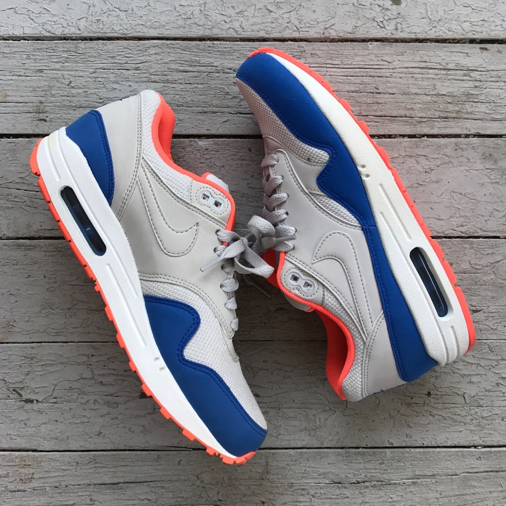 NIKE AIR MAX 1 ESSENTIAL