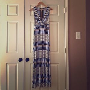 Gorgeous maxi dress size Sm