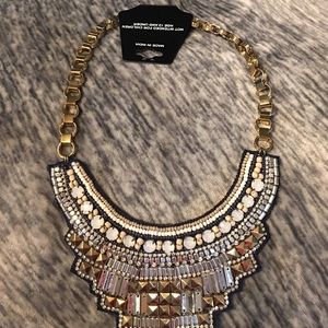 Statement Bibb necklace