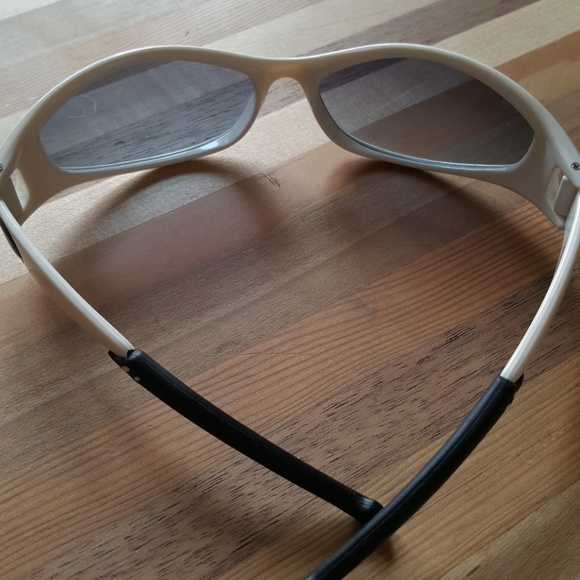 Fossil Sunglasses! - Picture 5 of 7